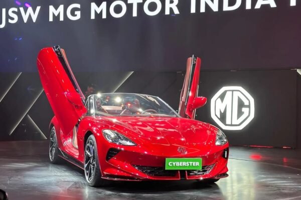 MG Cyberster: Steps Into the Electric Future MG Cyberster car